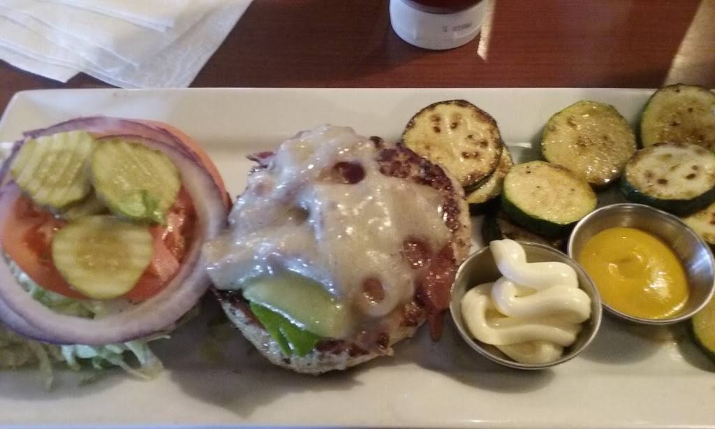 Ruby Tuesday | restaurant | 808 Academy Dr, Bessemer, AL 35022, USA | 2054253152 OR +1 205-425-3152