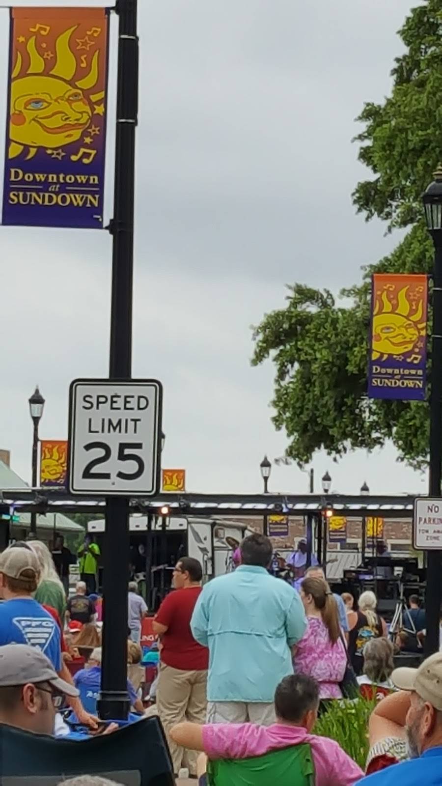 1910 | restaurant | 949 Ryan St, Lake Charles, LA 70601, USA | 3376026278 OR +1 337-602-6278