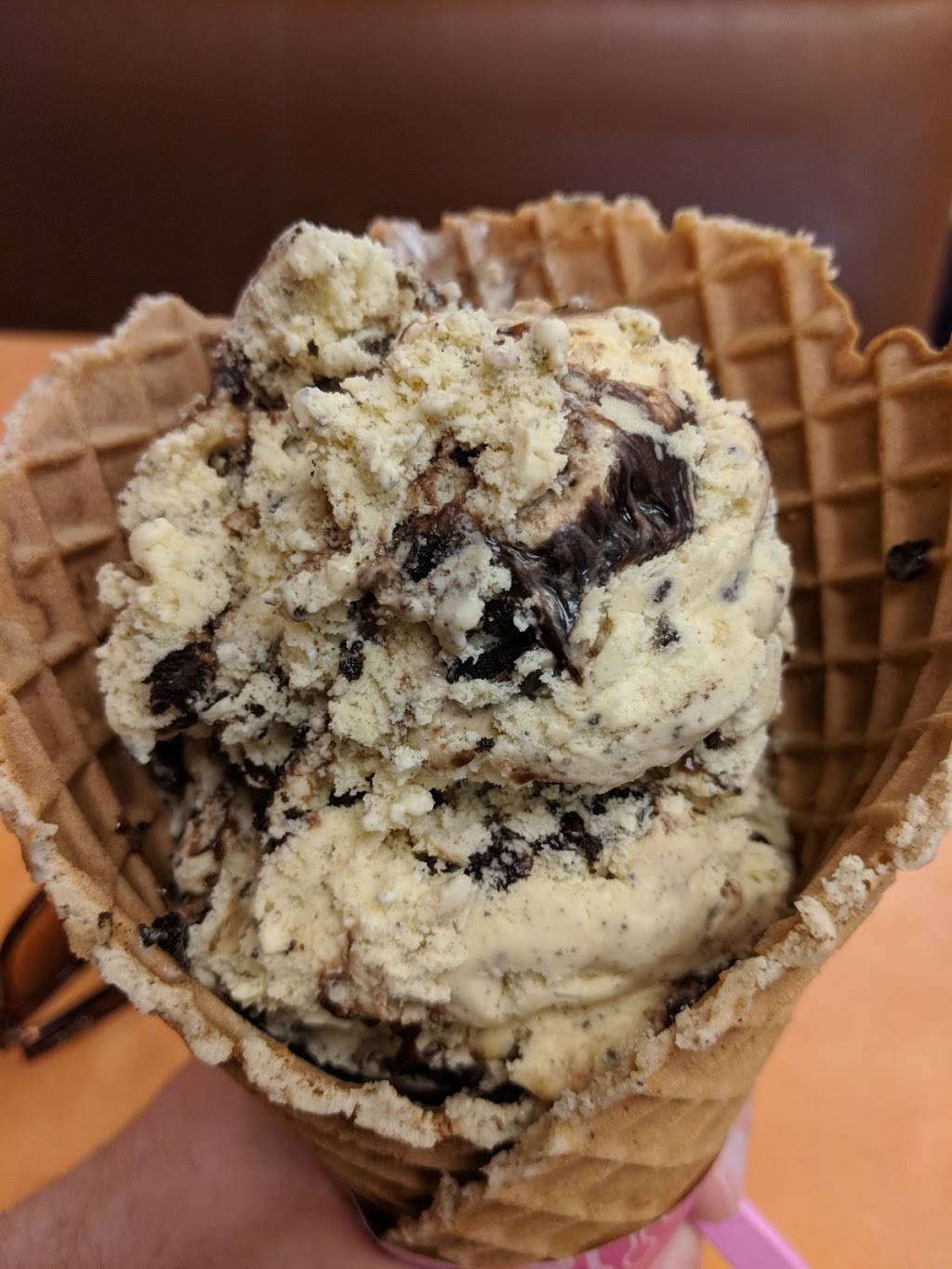 Dunkin Donuts | cafe | 1231 S Wabash Ave, Chicago, IL 60605, USA | 3127659952 OR +1 312-765-9952