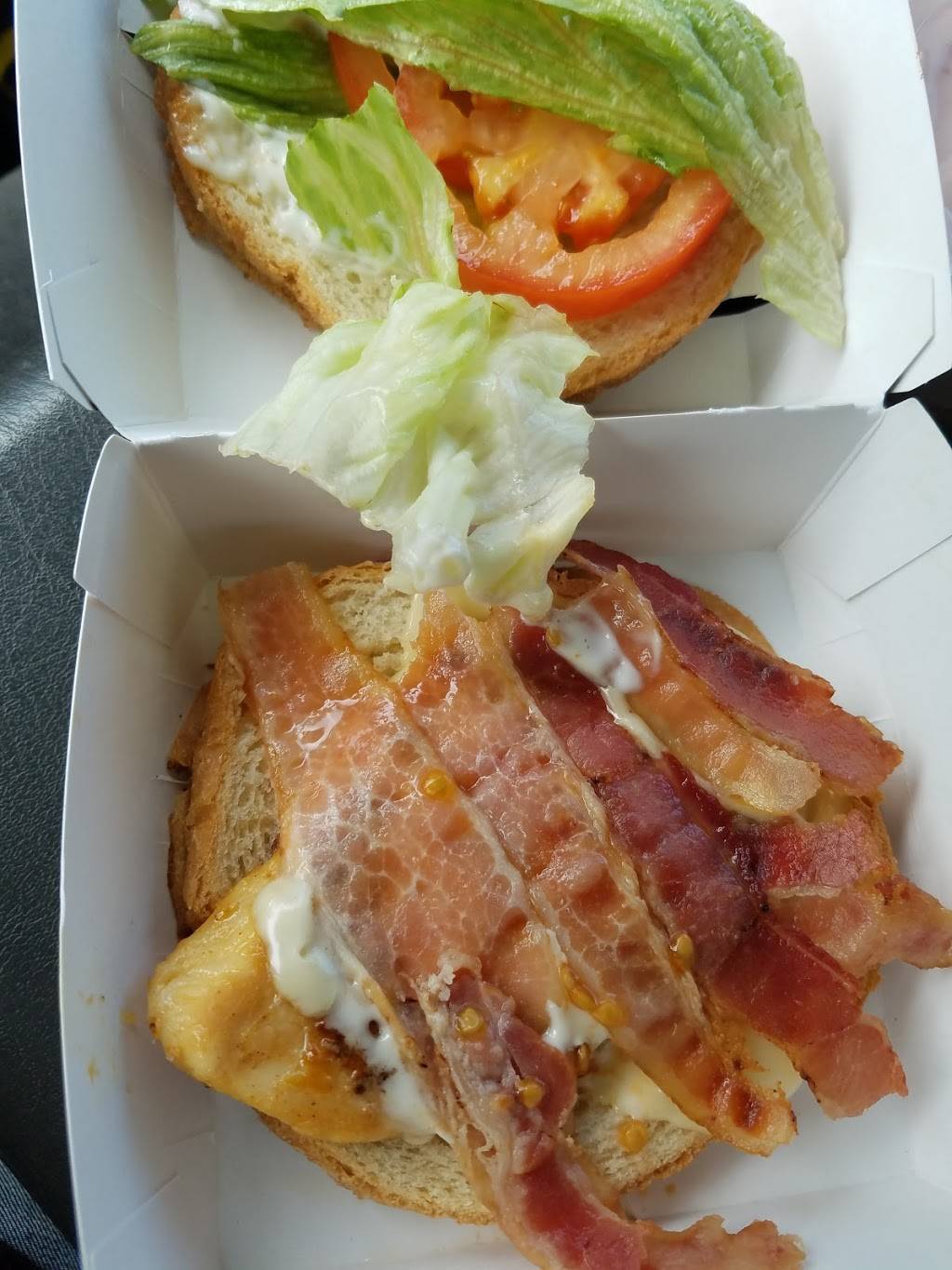 Jack in the Box | restaurant | 1807 Gravois Ave, St. Louis, MO 63104, USA | 3147732636 OR +1 314-773-2636