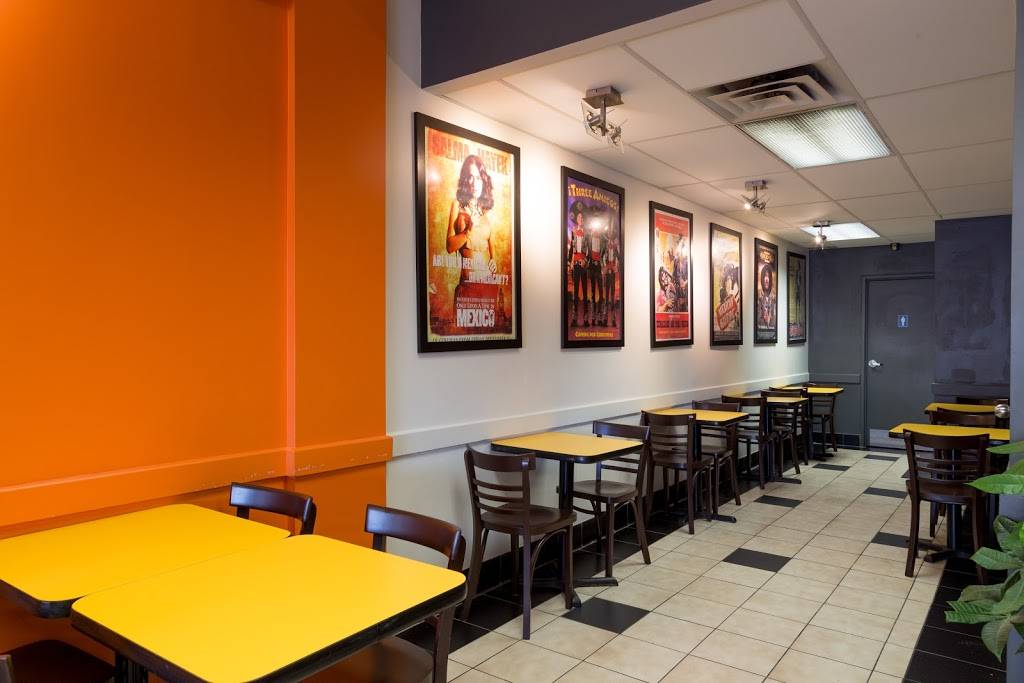 Burrito gringo Bank @ Hunt Club | restaurant | 2430 Bank St #10, Ottawa, ON K1V 0T7, Canada | 6132477777 OR +1 613-247-7777