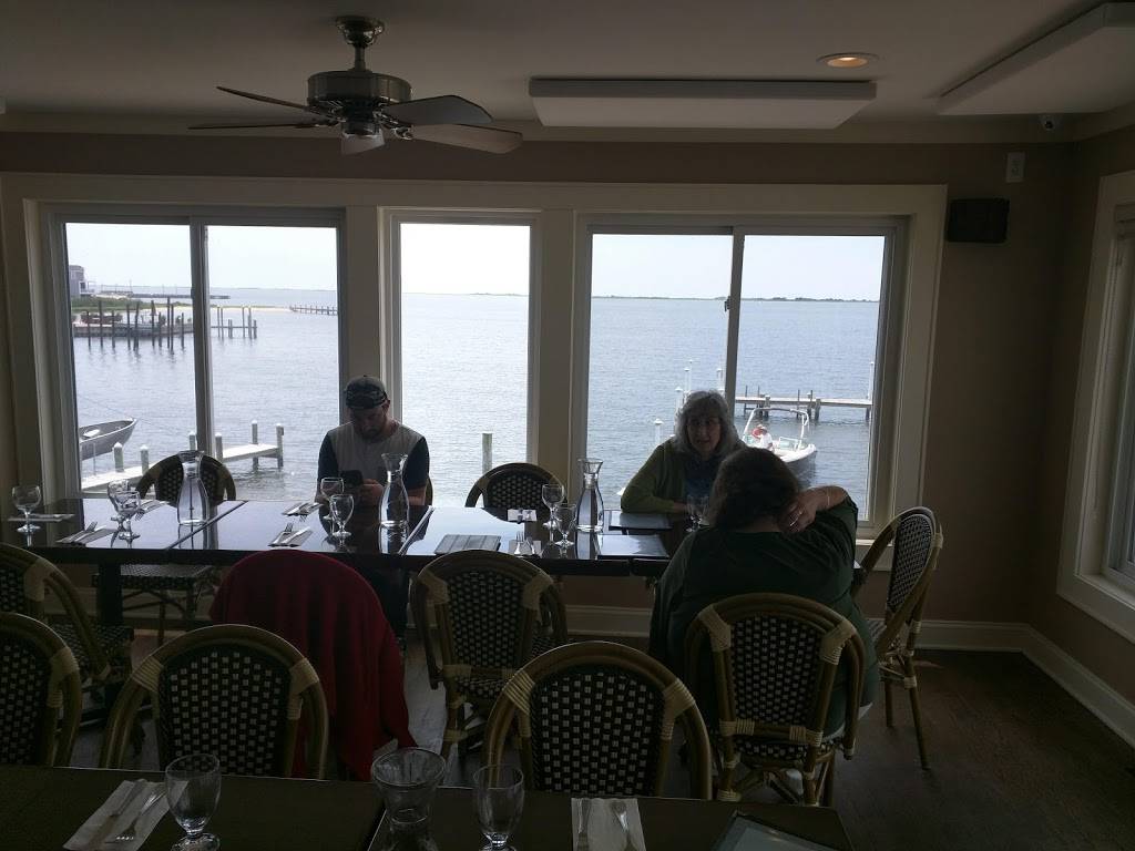 Panini Bay Waterfront Restaurant | restaurant | 101 Parker Rd, Tuckerton, NJ 08087, USA | 6092944281 OR +1 609-294-4281