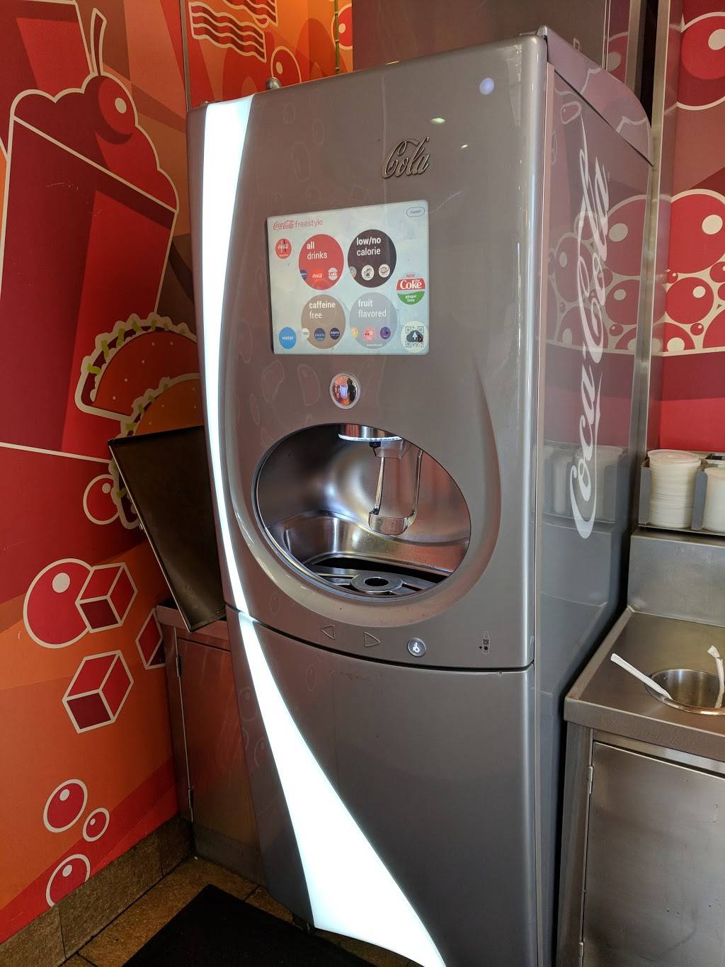 Jack in the Box | restaurant | 25950 Iris Ave, Moreno Valley, CA 92551, USA | 9512420232 OR +1 951-242-0232