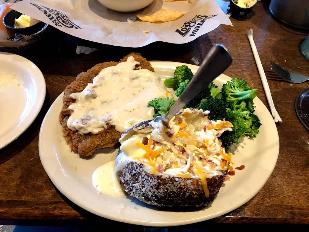 Logans Roadhouse | restaurant | 92 NE Interstate 410 Loop, San Antonio, TX 78216, USA | 2103486405 OR +1 210-348-6405