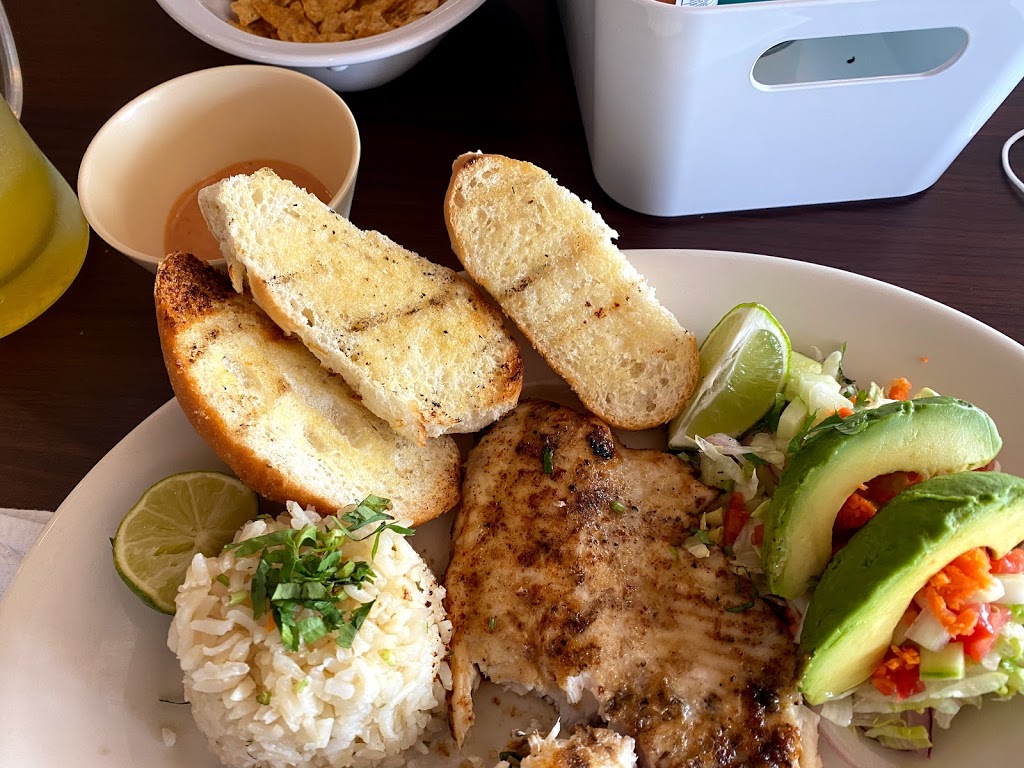 El Pescadito San Antonio | restaurant | 6714 San Pedro Ave, San Antonio, TX 78216, USA | 2103689863 OR +1 210-368-9863