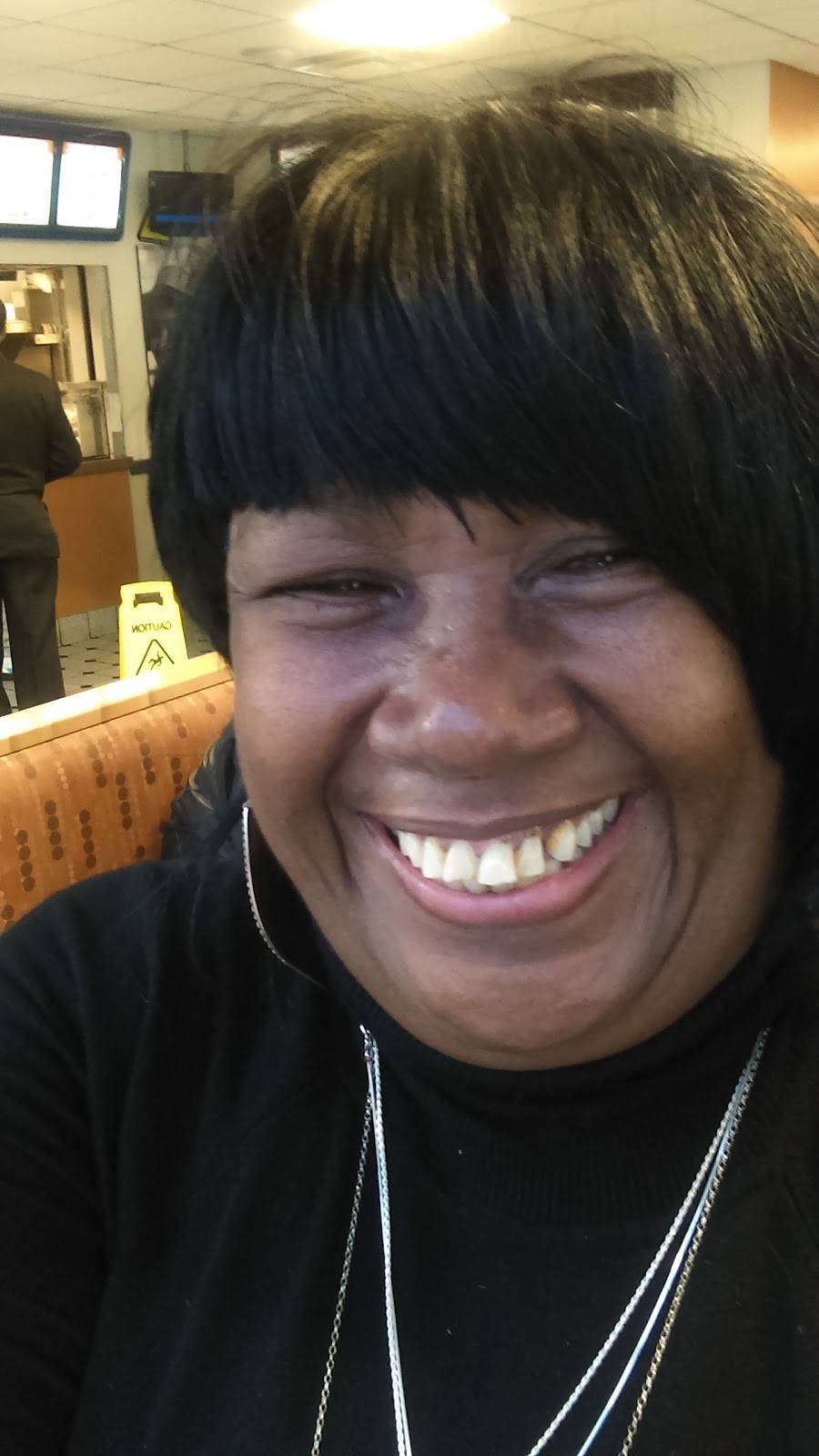 White Castle | restaurant | 3901 W Madison St, Chicago, IL 60624, USA | 7737227568 OR +1 773-722-7568