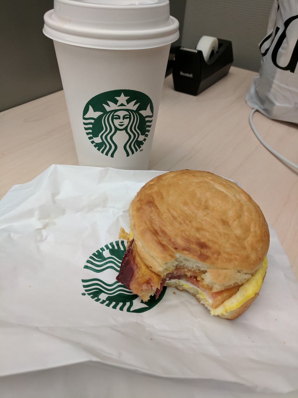 Starbucks | cafe | 11100 W 62nd St W, Eden Prairie, MN 55344, USA | 6129108947 OR +1 612-910-8947