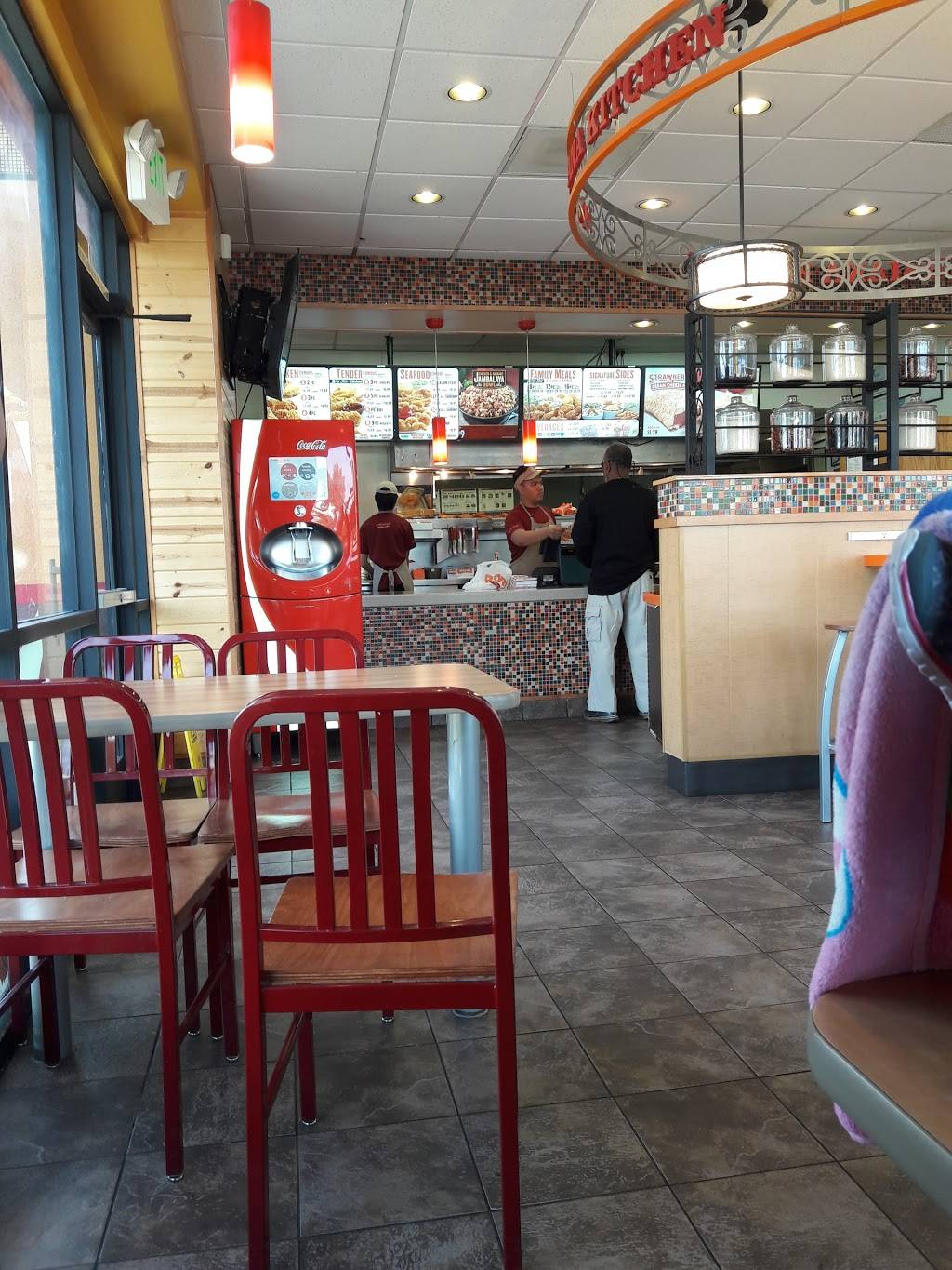 Popeyes Louisiana Kitchen | restaurant | 17555 Hesperian Blvd, San Lorenzo, CA 94580, USA | 5102781783 OR +1 510-278-1783