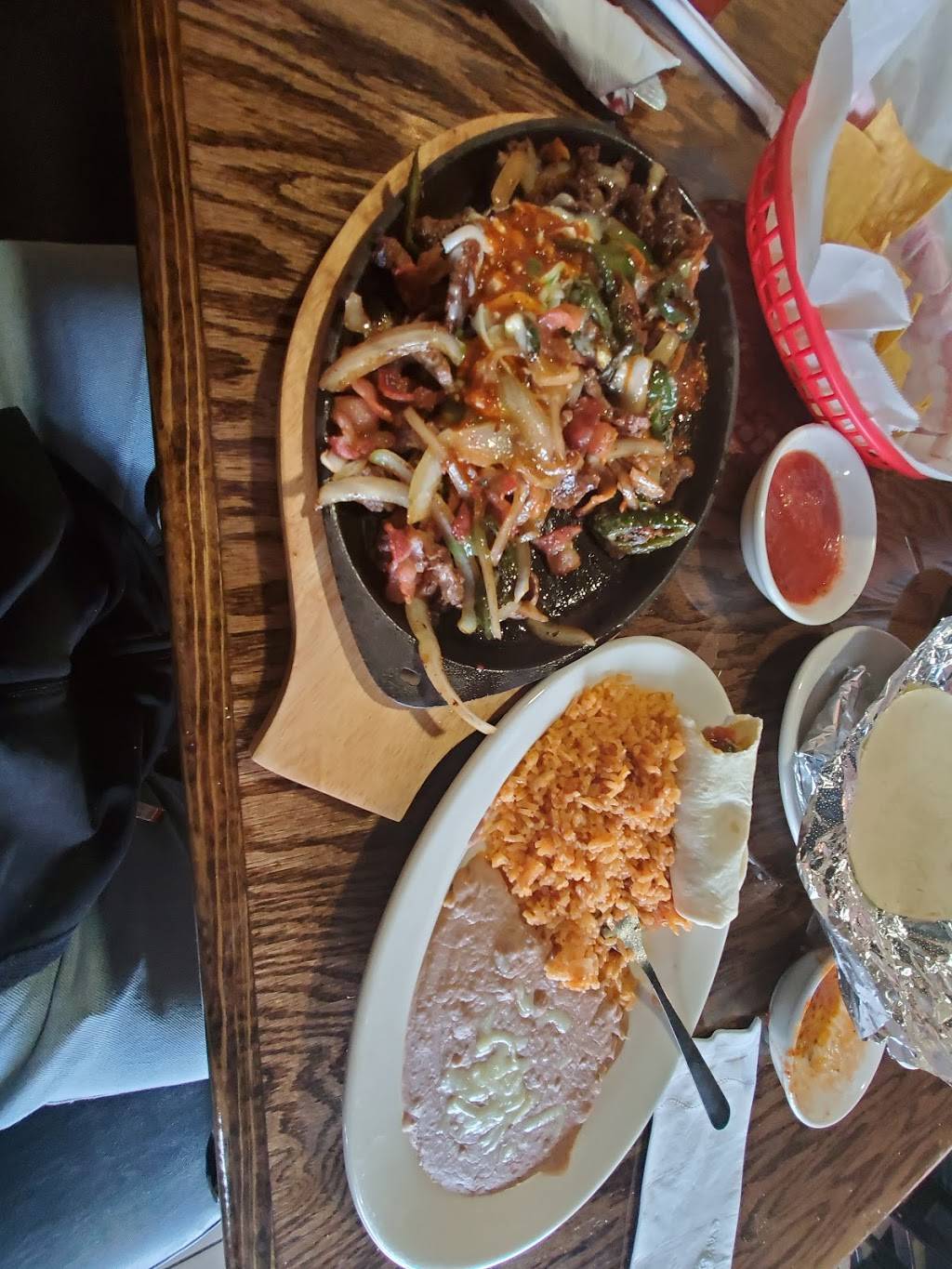 El Jalisco | restaurant | 112-172 N 1st St, McAlester, OK 74501, USA | 9189168029 OR +1 918-916-8029
