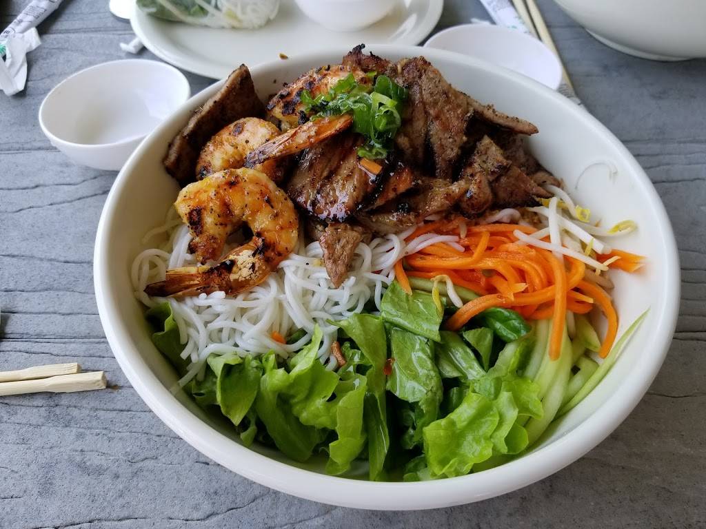 Pho Binh | restaurant | 2916 White Oak Dr, Houston, TX 77007, USA | 8328308900 OR +1 832-830-8900