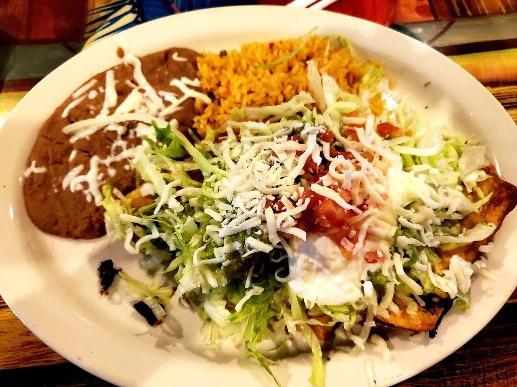 Fiesta Tequila Bar & Grill | restaurant | 1060 W Riverside Blvd, Rockford, IL 61103, USA | 8157088836 OR +1 815-708-8836