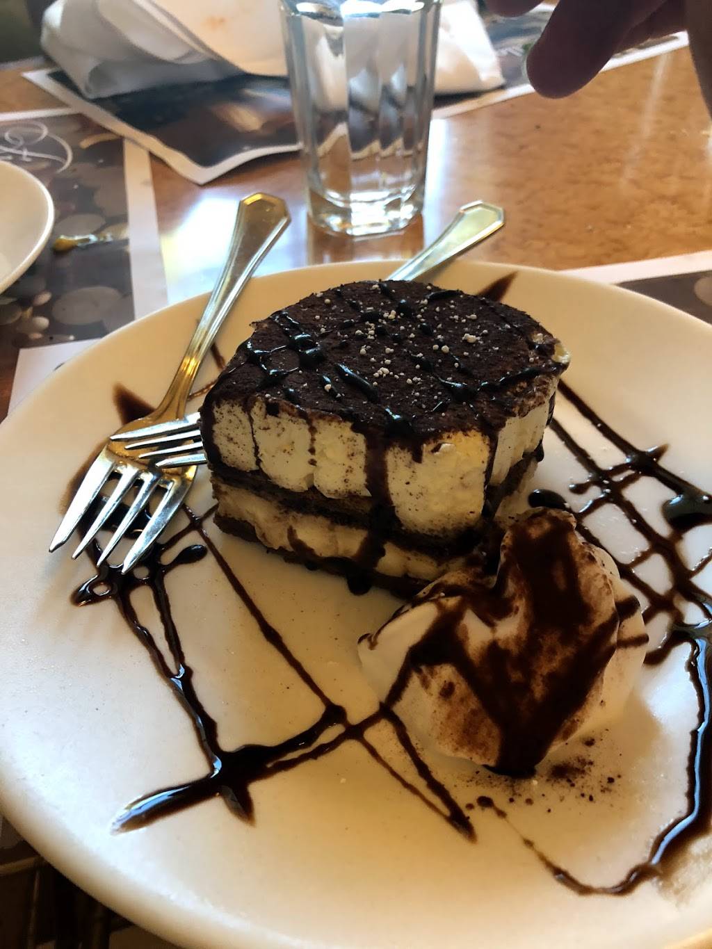 Fiorillos Restaurant and Banquet Facilities | restaurant | 638 El Camino Real, Santa Clara, CA 95050, USA | 4089840414 OR +1 408-984-0414