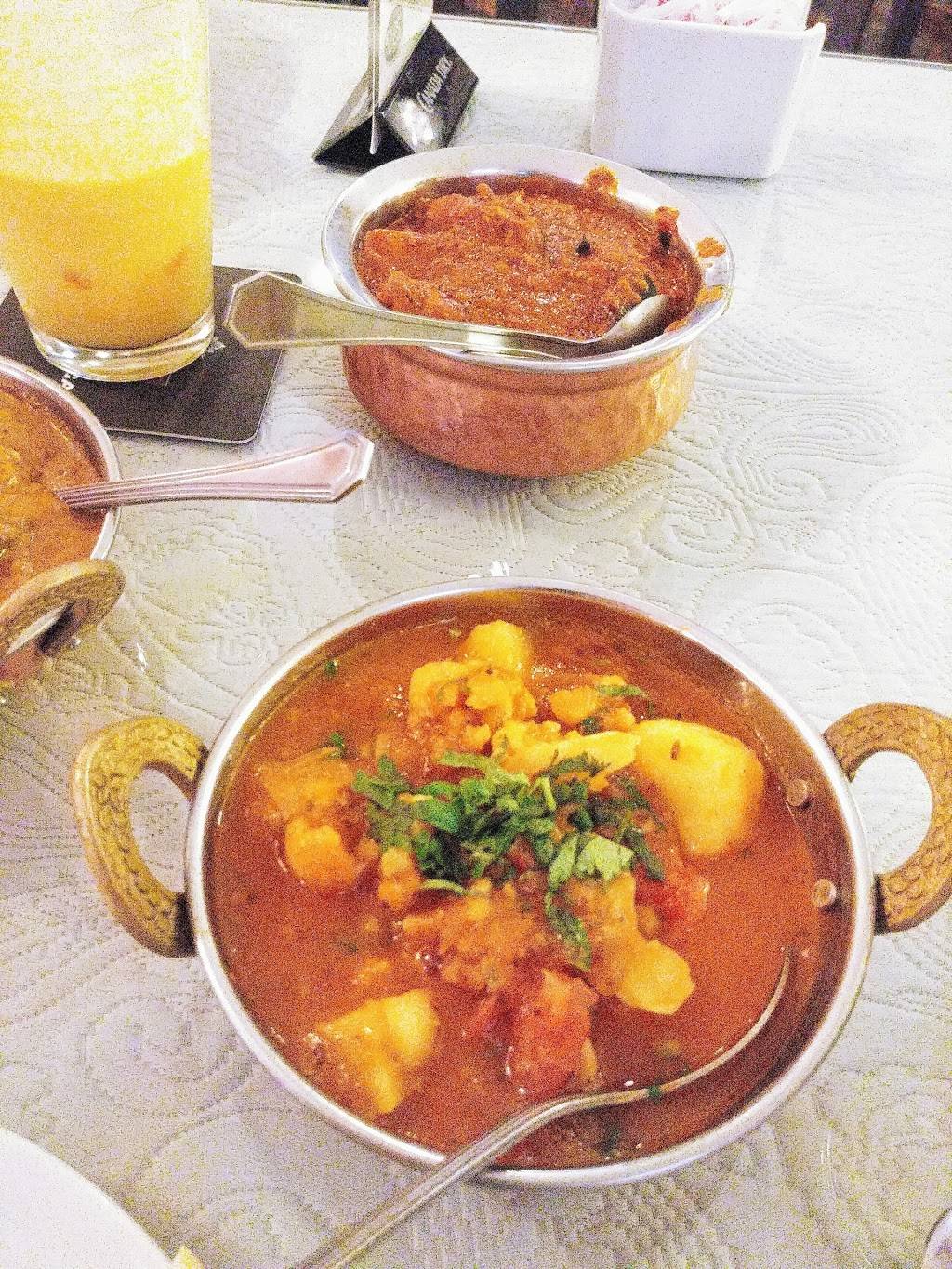 Nishas Kitchen | restaurant | 200 Lorraine Ave, Kitchener, ON N2B 3R3, Canada | 5192080142 OR +1 519-208-0142