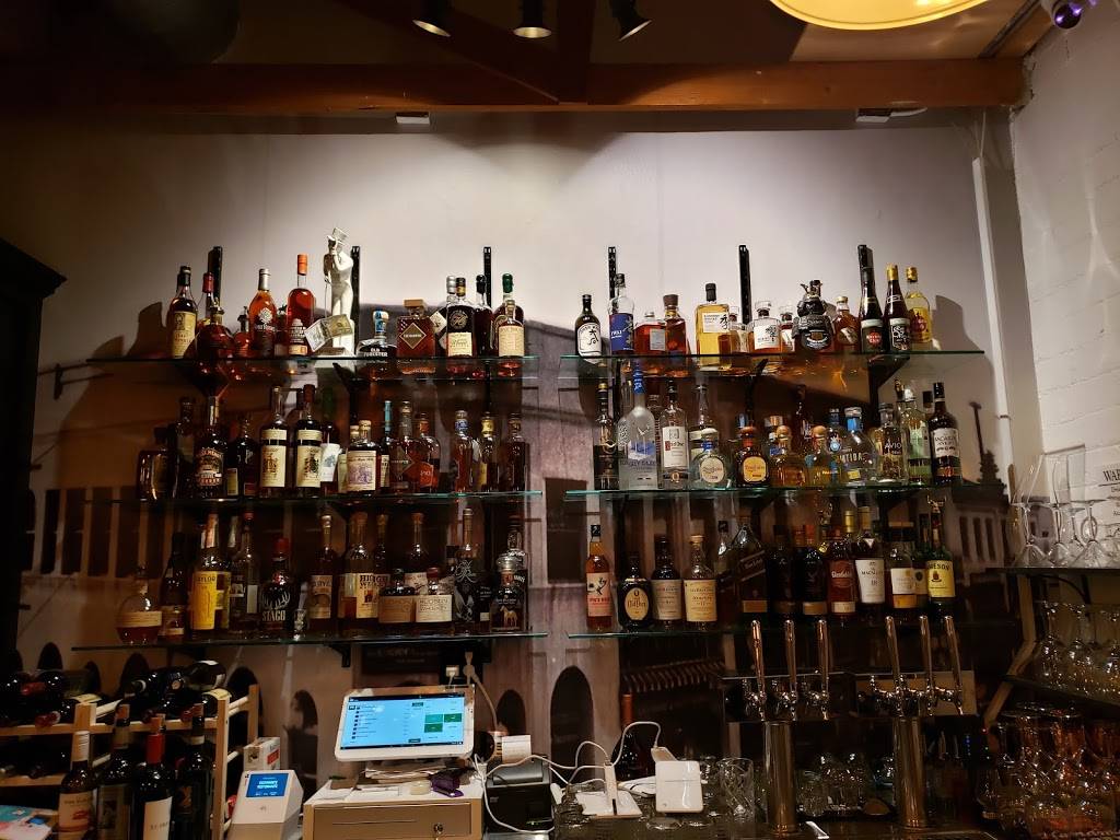 Giovannis Restaurant | restaurant | 114 E Italia St, Covina, CA 91723, USA | 6263329539 OR +1 626-332-9539