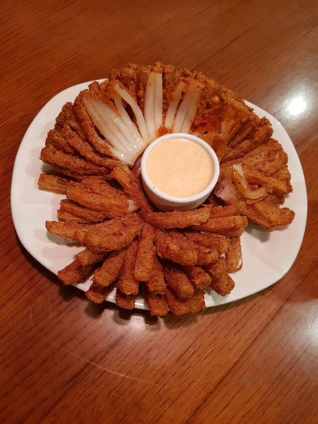 Outback Steakhouse | restaurant | 20 E Shoreline Dr W, Long Beach, CA 90802, USA | 5624350002 OR +1 562-435-0002