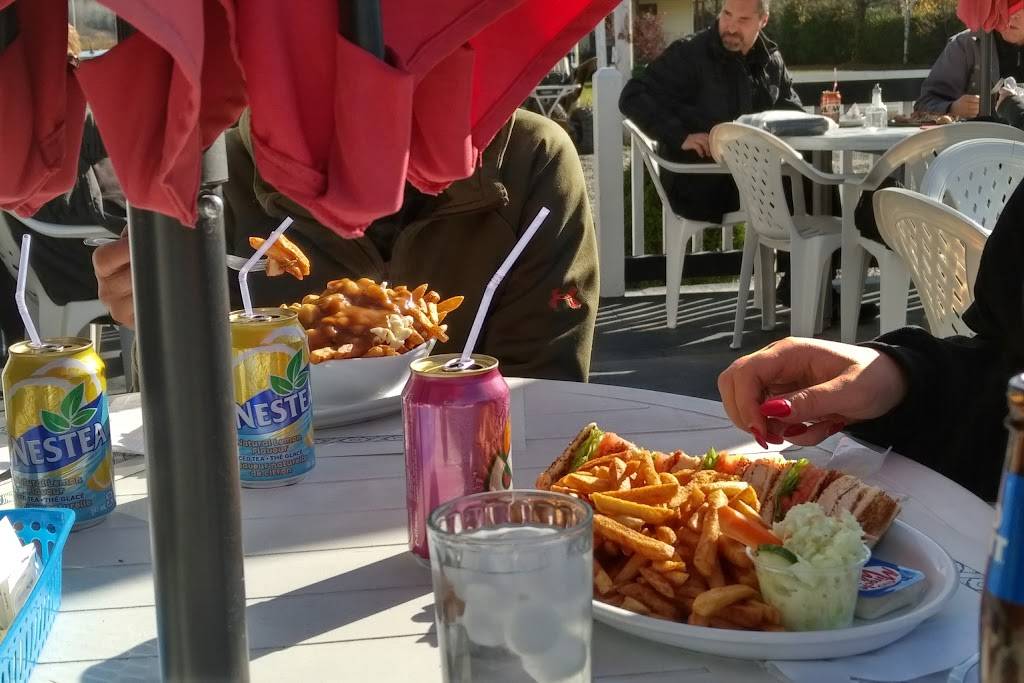 Restaurant Au Geai-Bleu | restaurant | 613 Chemin Saint-Joseph, Trois-Rives, QC G0X 2C0, Canada | 8196465152 OR +1 819-646-5152