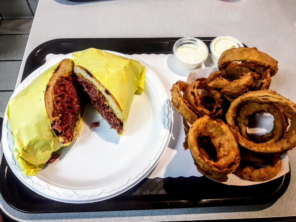 Varsity Burgers | restaurant | 600 W Lincoln Ave, Anaheim, CA 92805, USA | 7149562772 OR +1 714-956-2772