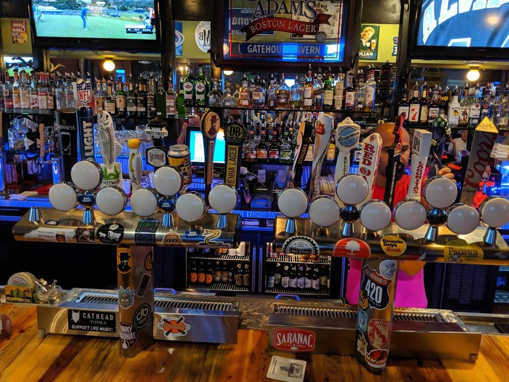 Gatehouse Tavern | restaurant | 960 Gateway Commons Cir, Wake Forest, NC 27587, USA | 9195696745 OR +1 919-569-6745