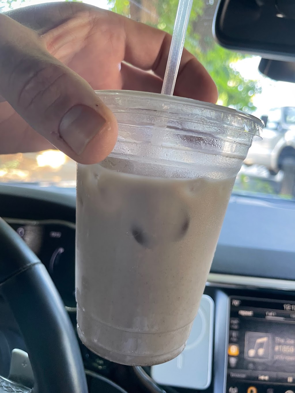 Rolling Burrito | restaurant | 7399 Lee Hwy, Falls Church, VA 22042, USA | 5712882484 OR +1 571-288-2484