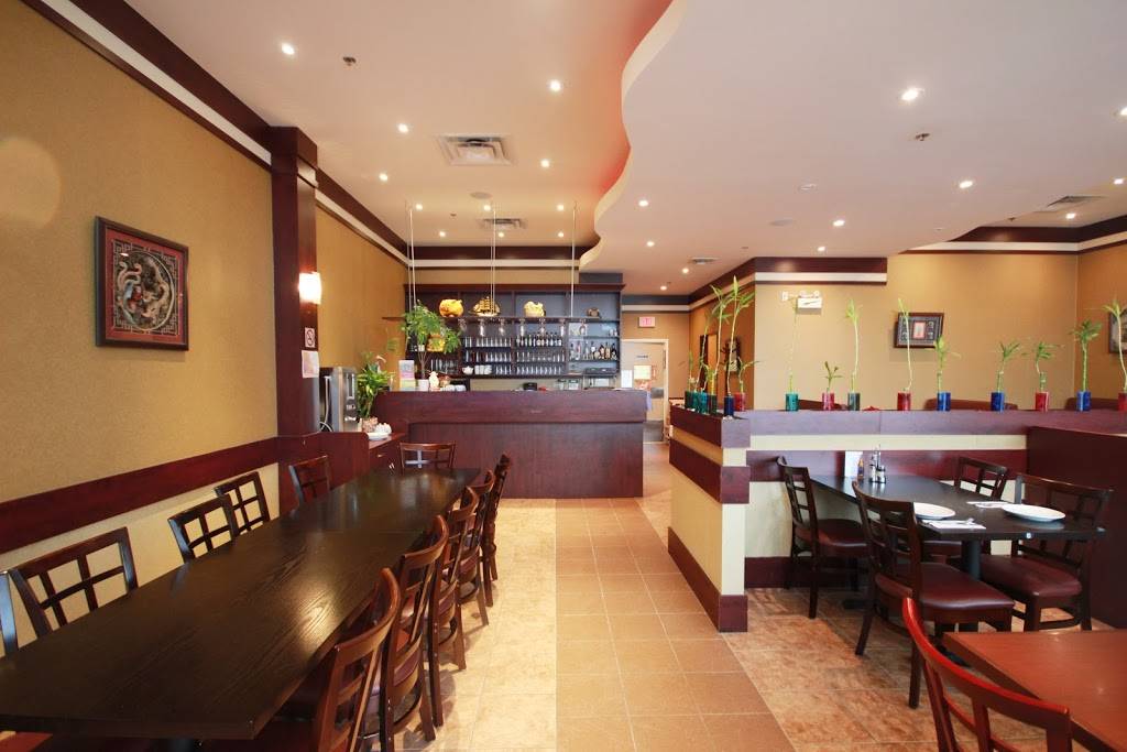 Lucky Dragon Delight | restaurant | 854 March Rd, Kanata, ON K2W 0A5, Canada | 6135918811 OR +1 613-591-8811
