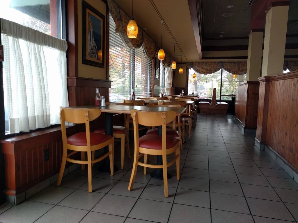 Demos Restaurant | restaurant | 146 Lexington St, Waltham, MA 02452, USA | 7818938359 OR +1 781-893-8359