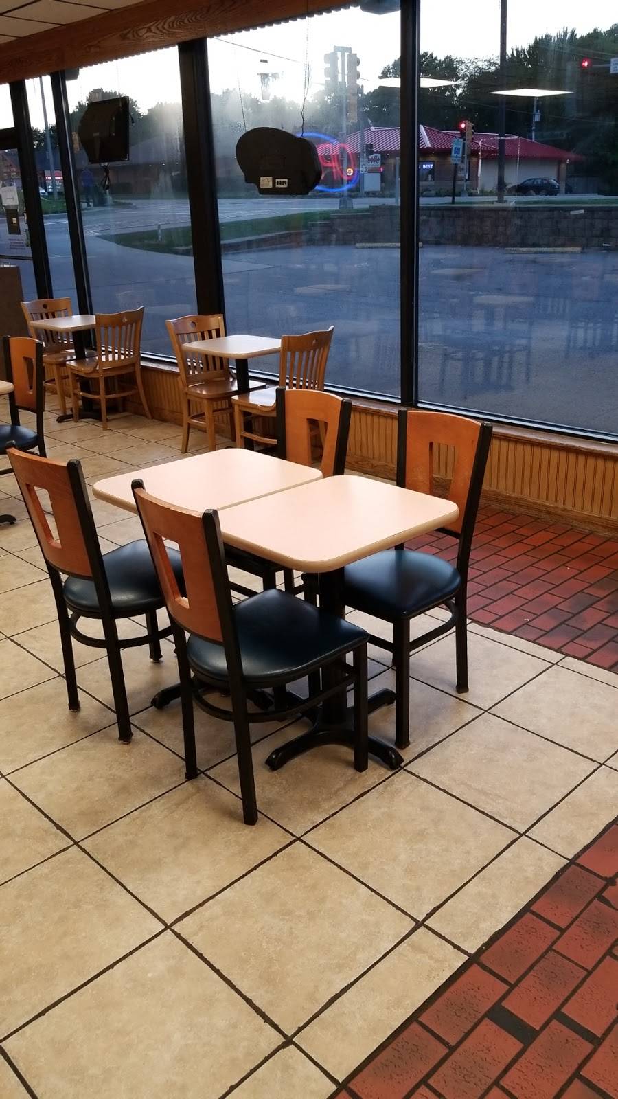 Windy City Express | restaurant | 410 N Race St, Urbana, IL 61801, USA | 2173449404 OR +1 217-344-9404