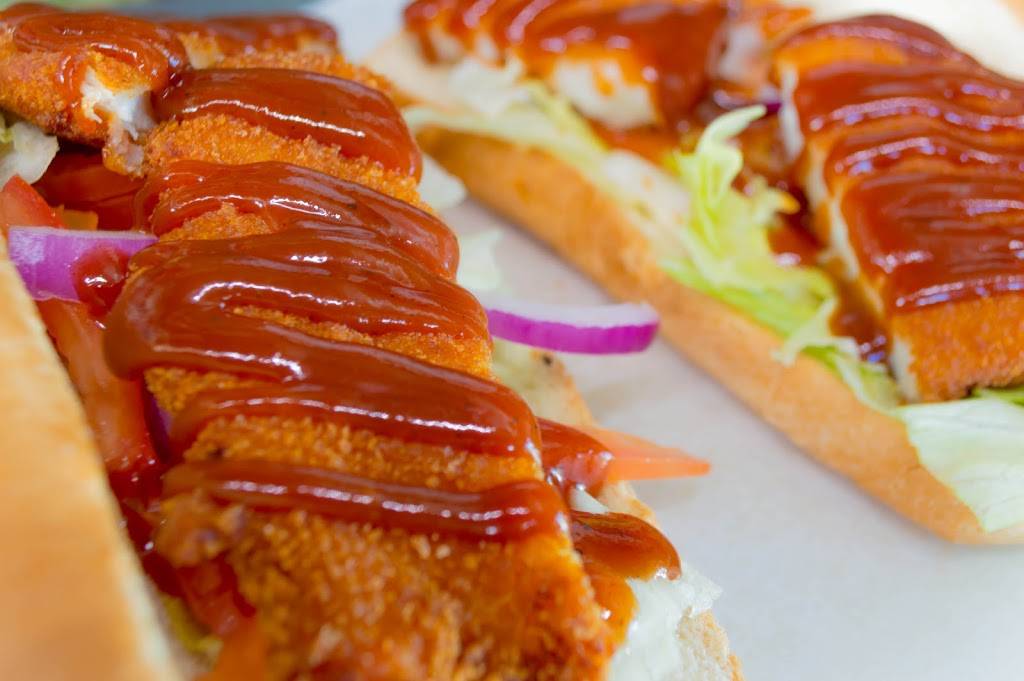 Friendly Brothers Food Truck | restaurant | 1700 14th St SE, Washington, DC 20020, USA | 7036491024 OR +1 703-649-1024