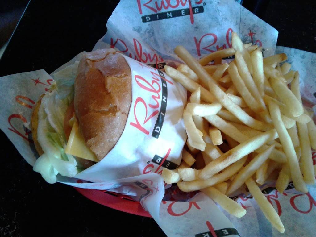 Rubys Diner | restaurant | 186 N. Atchinson St, Orange, CA 92866, USA | 7146397829 OR +1 714-639-7829
