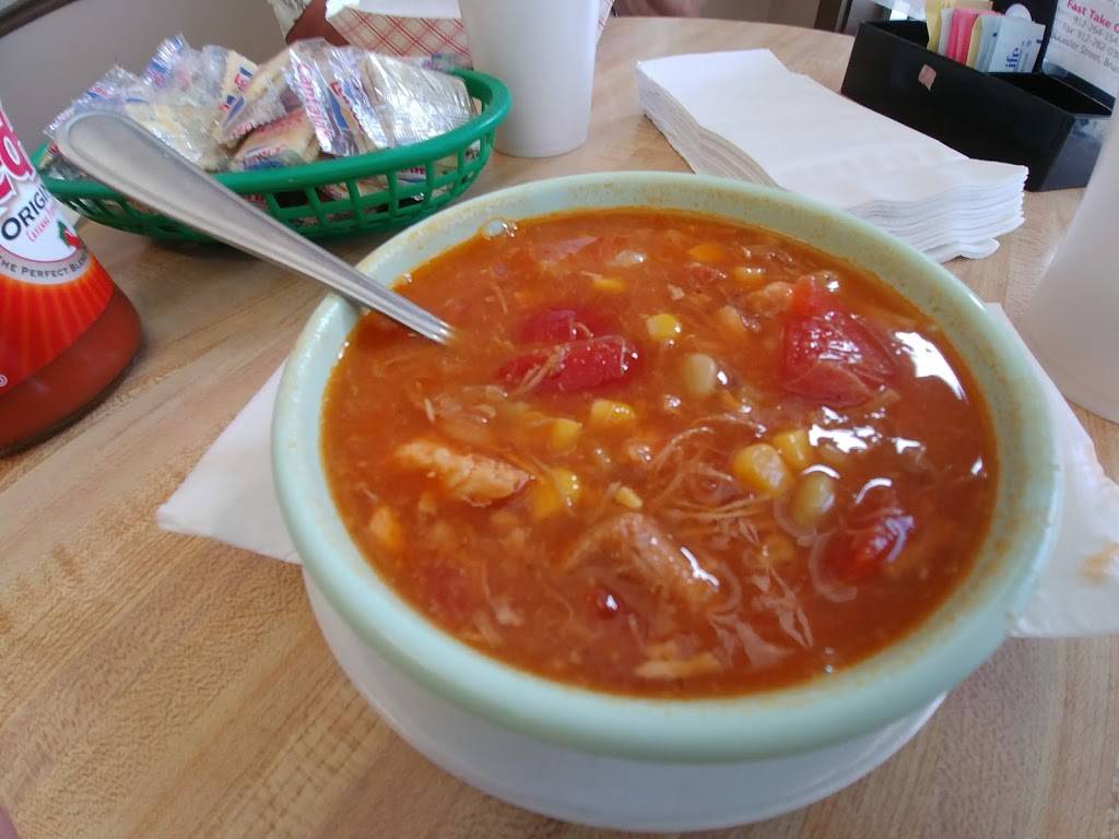 Maggie Maes | restaurant | 203 Gloucester St, Brunswick, GA 31520, USA | 9122641543 OR +1 912-264-1543