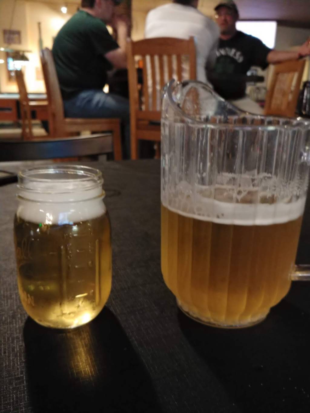 Hot Shots Tavern | restaurant | 137 Kent St, Portland, MI 48875, USA | 5176479959 OR +1 517-647-9959