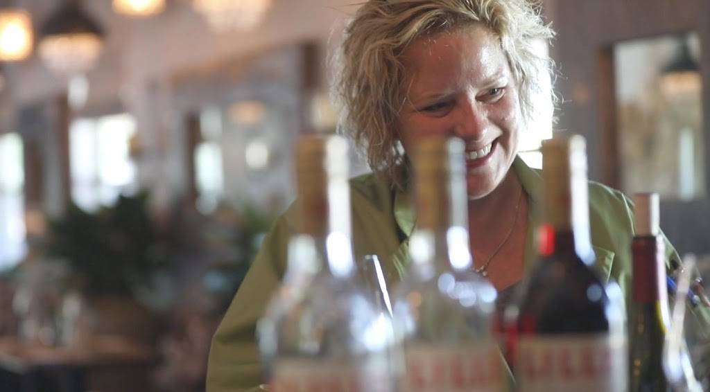 Ellie’s Tap and Vine | restaurant | 3640 Sagunto St, Santa Ynez, CA 93460, USA | 9163903595 OR +1 916-390-3595