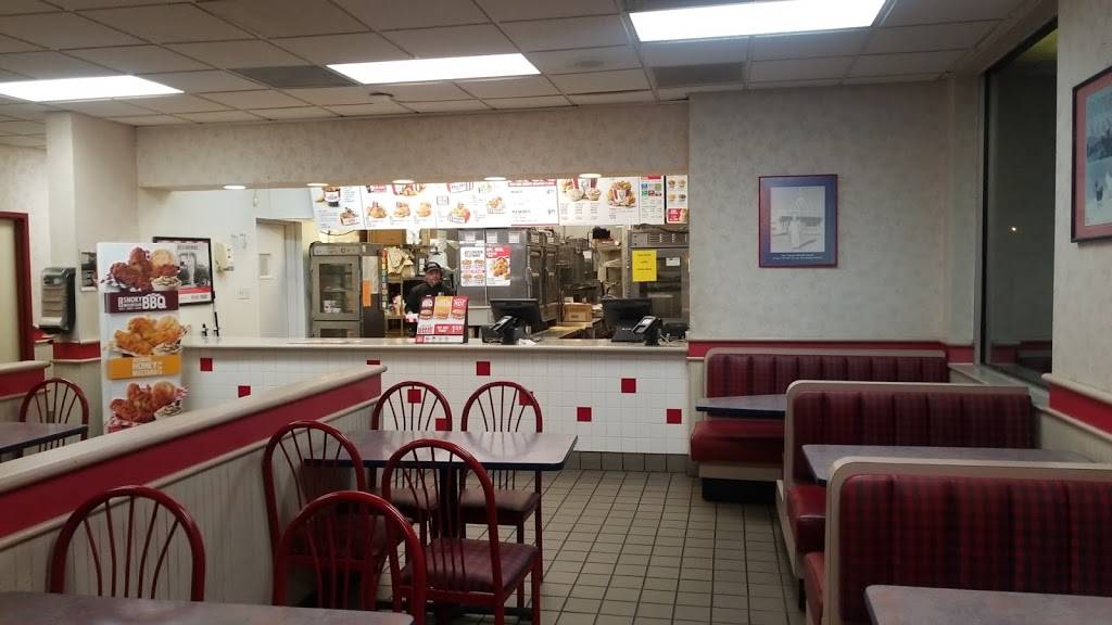 KFC | restaurant | 813 S Belt Hwy, St Joseph, MO 64507, USA | 8162328998 OR +1 816-232-8998