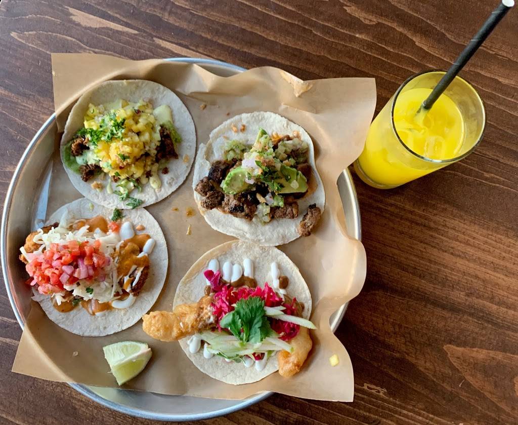 La Carnita | restaurant | 100 City Centre Dr, Mississauga, ON L5B 2C9, Canada | 9057661947 OR +1 905-766-1947