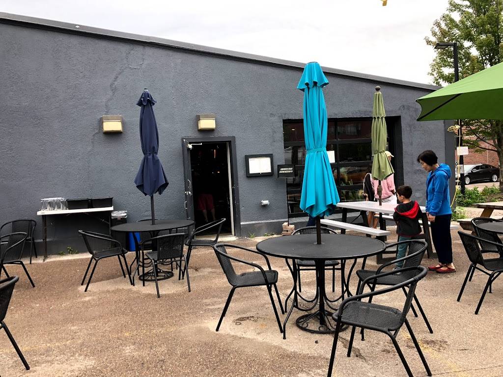 Folinos Wood Fired Pizza | restaurant | 71 S Union St Unit 1, Burlington, VT 05401, USA | 8024483110 OR +1 802-448-3110