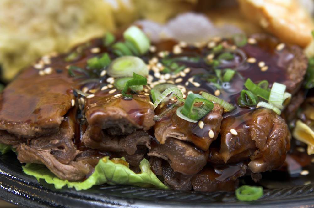 Sakura Japanese Cuisine | restaurant | 2533 E 55th St, Cleveland, OH 44104, USA | 2168818839 OR +1 216-881-8839