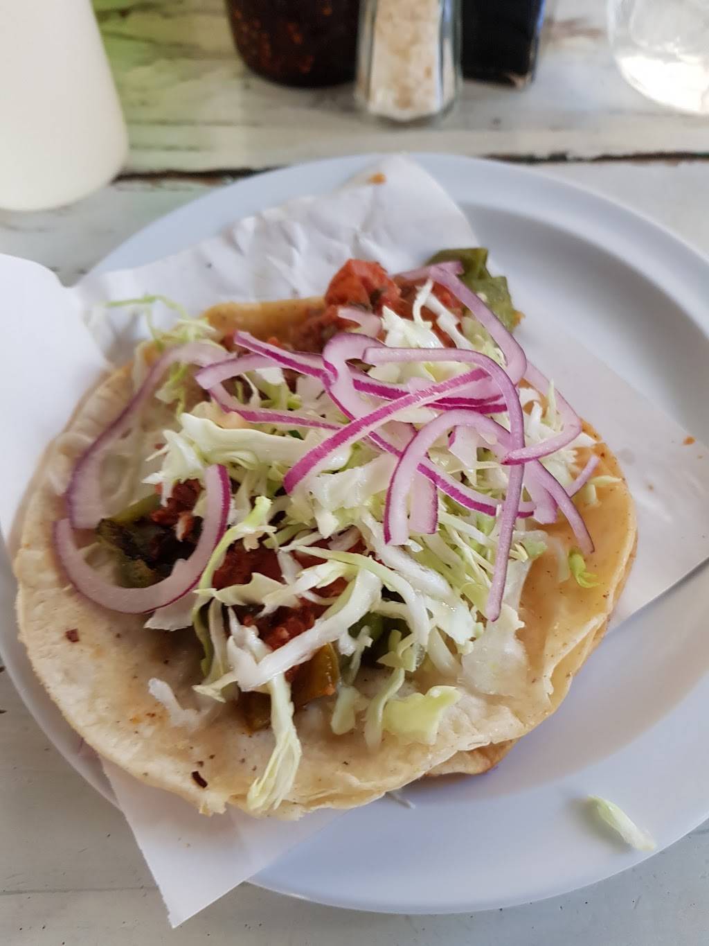 La Ola MARISCOS | restaurant | Diego Rivera 1209, Zona Urbana Rio Tijuana, 48569 Tijuana, B.C., Mexico | 016646343945 OR +52 664 634 3945