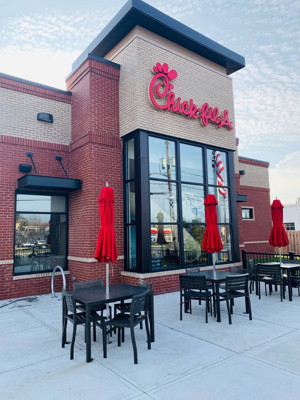 Chick-fil-A | restaurant | 1749 NJ-70 E, Cherry Hill, NJ 08003, USA | 8565208433 OR +1 856-520-8433