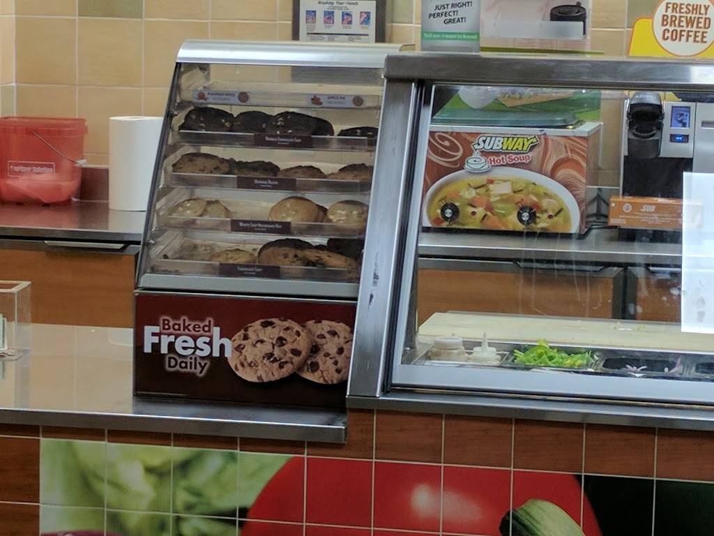 Subway Restaurants | restaurant | 6472 Hollis St #109, Emeryville, CA 94608, USA | 5106016400 OR +1 510-601-6400