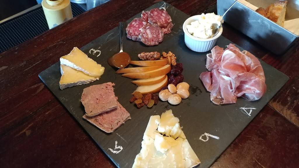 Tuffet | restaurant | 286 Graham Ave, Brooklyn, NY 11211, USA | 7183887434 OR +1 718-388-7434