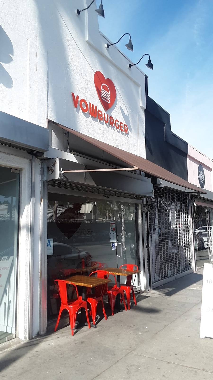 VOWburger | restaurant | 519 N Fairfax Ave, Los Angeles, CA 90036, USA | 3238799925 OR +1 323-879-9925