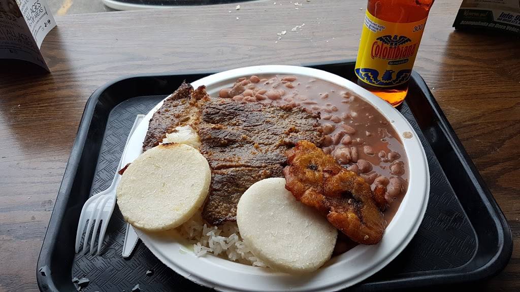 Antojitos | restaurant | 803 Lakeshore Rd E, Mississauga, ON L5E 1W8, Canada | 9052742222 OR +1 905-274-2222