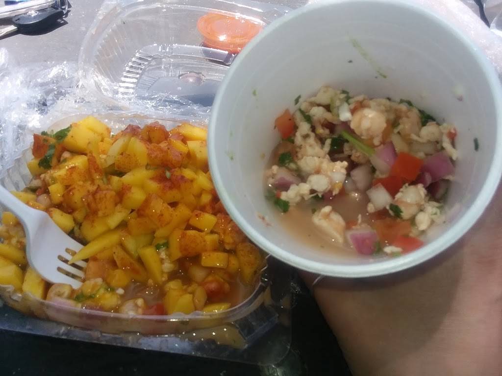 Mariscos El Primo | restaurant | 1300 W Borchard Ave, Santa Ana, CA 92704, USA | 7145525313 OR +1 714-552-5313