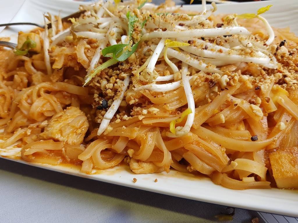 Satay On The Road | restaurant | 1572 Bayview Ave, Toronto, ON M4G 3B7, Canada | 4164400679 OR +1 416-440-0679