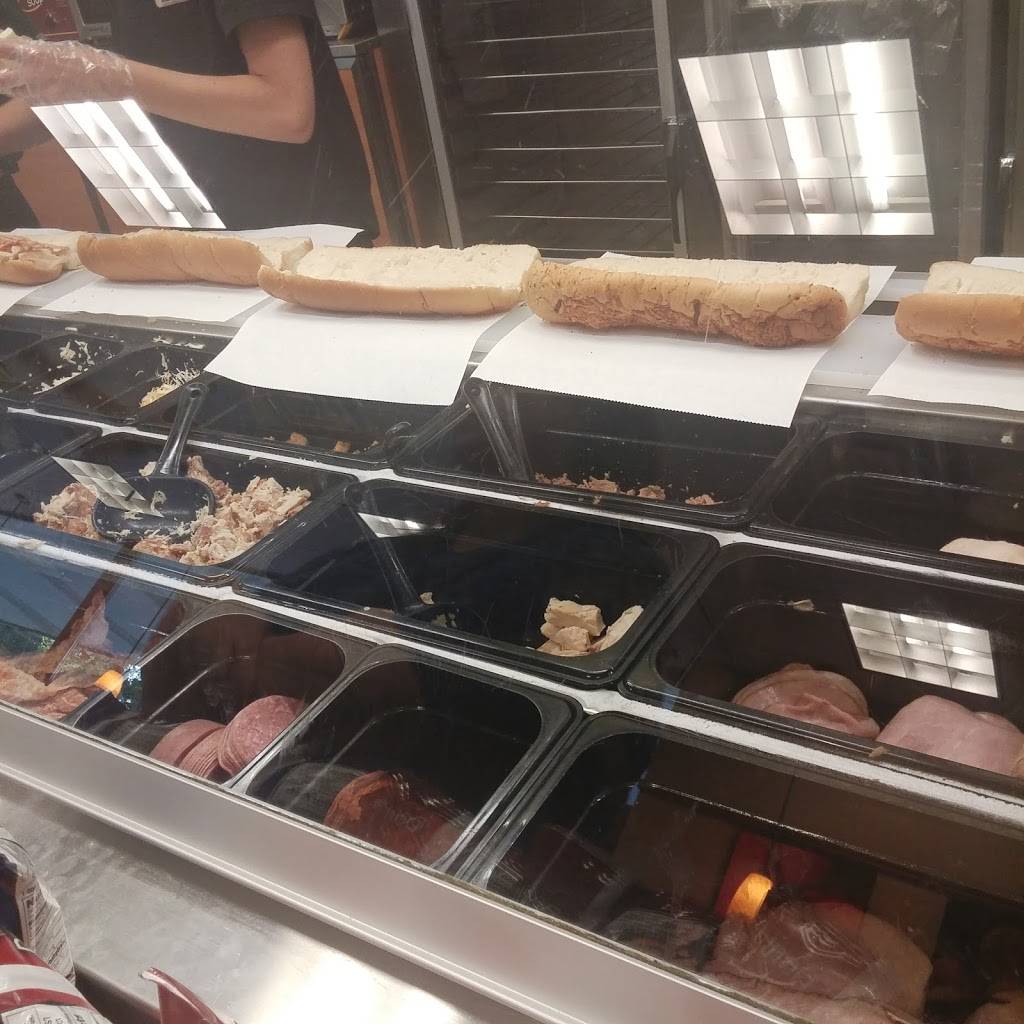 Subway | restaurant | 322 S Cochran Ave, Charlotte, MI 48813, USA | 5175436200 OR +1 517-543-6200