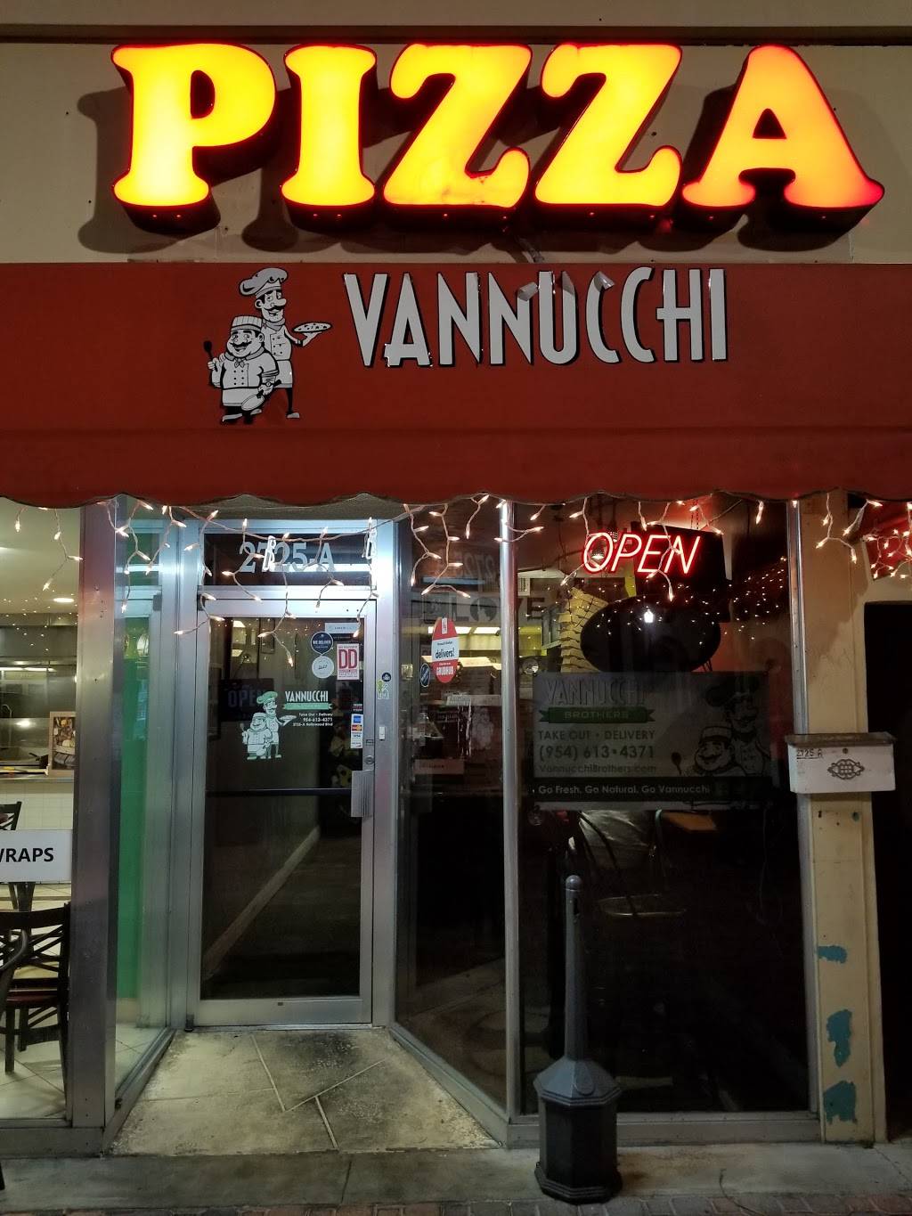 Vannucchi Brothers Pizza | meal takeaway | 2725-A Hollywood Blvd, Hollywood, FL 33020, USA | 9546134371 OR +1 954-613-4371