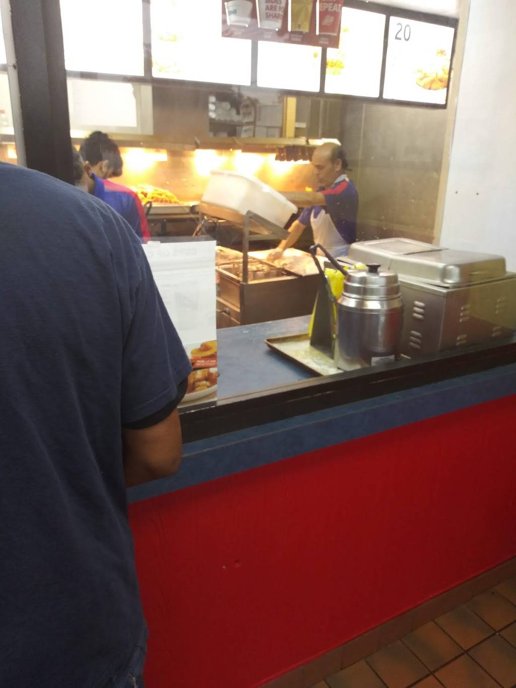 Churchs Chicken | restaurant | 19741 W McNichols Rd, Detroit, MI 48219, USA | 3135328267 OR +1 313-532-8267