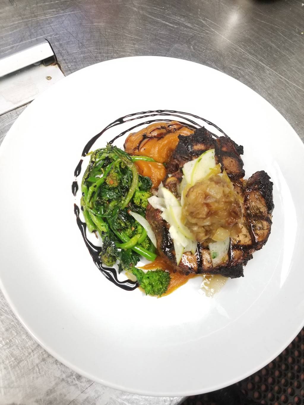 White Horse Fashion Cuisine | restaurant | 3401 Equestrian Club Dr, Wellington, FL 33414, USA | 5618474549 OR +1 561-847-4549