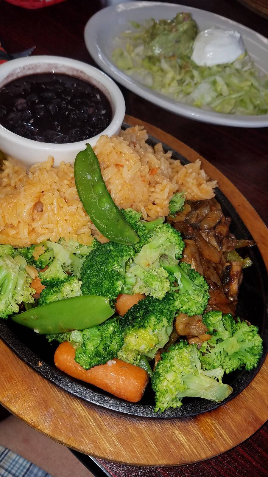 El Milagro Mexican Restaurant /Bar | restaurant | 285 Commerce Dr, Ruckersville, VA 22968, USA | 4349399920 OR +1 434-939-9920