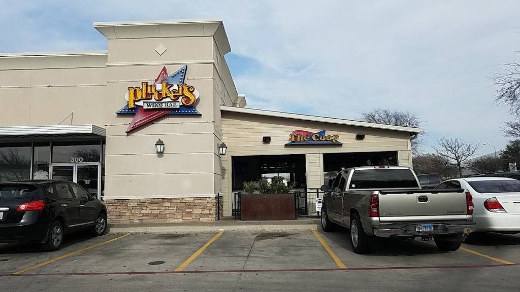 Pluckers Wing Bar | restaurant | 300 Mays Crossing Dr Ste 300, Round Rock, TX 78664, USA | 5126719464 OR +1 512-671-9464