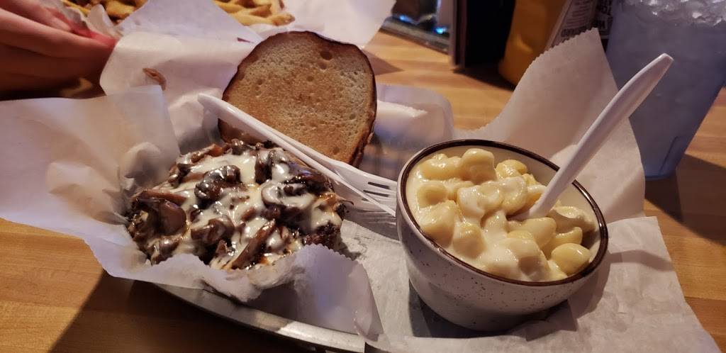 Burger Bar | restaurant | 2765 S 6th St, Springfield, IL 62703, USA | 2175289030 OR +1 217-528-9030